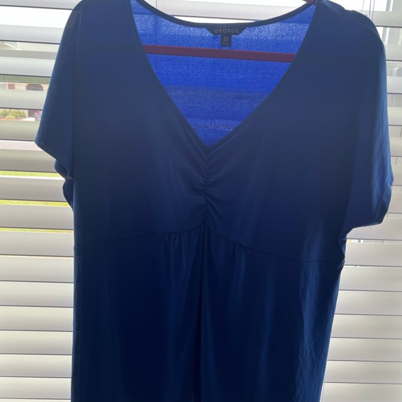 Simple blue flowy top - Picture 3 of 5